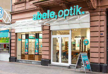 Das Bild zeigt den Eingang unserer Filiale in Worms.